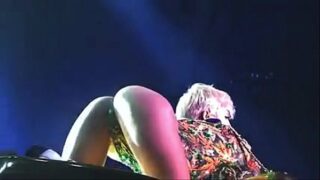 Miley Cyrus Leaked Blowjob